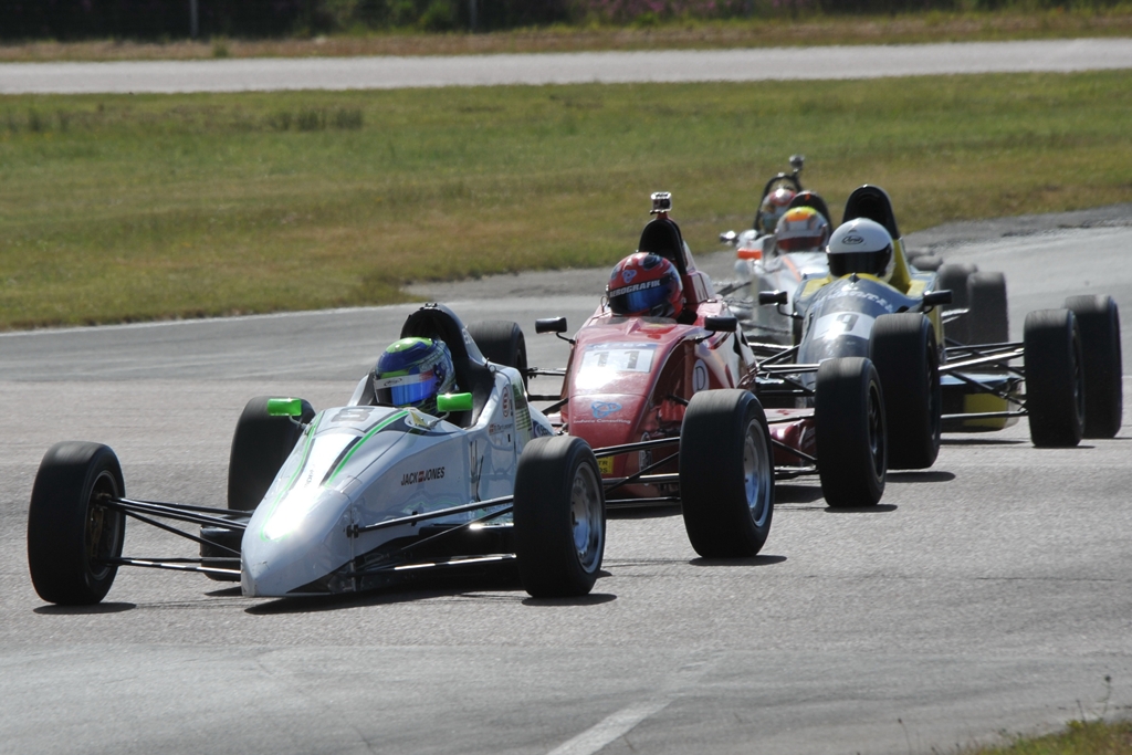 De bedste Formel Ford-kørere får i weekenden konkurrence fra Holland
(Foto: Henning Smed)